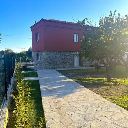 度假居 Stone House In Dikella