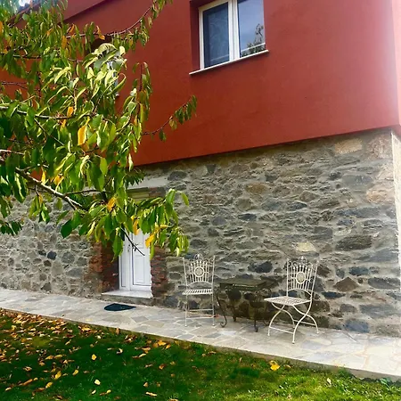 度假居 Stone House In *
